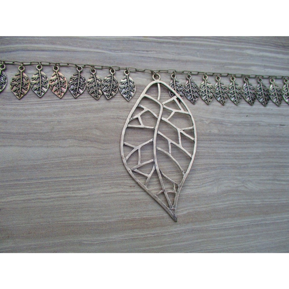 Jessica Simpson Matte Silver-Tone Leaf Necklace 16" - Picture 8 of 10
